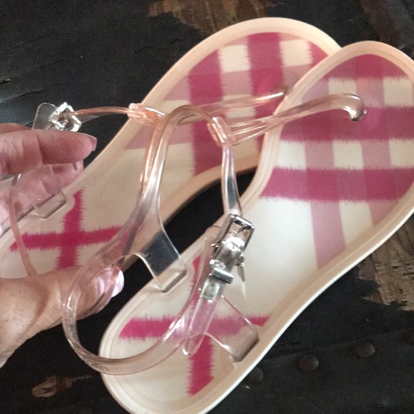 BURBERRY PINK T- STRAP Rubber Sandals - Picture 5 of 6